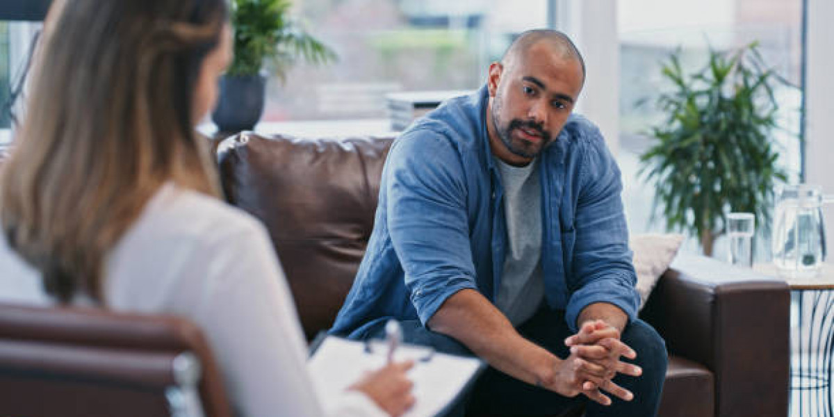 Insecurities Examples: Everyday Behaviors That May Reflect Self-Doubt